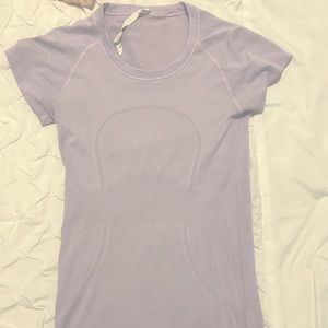 Lululemon Swiftly Tech Short Sleeve Workout Top!